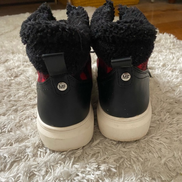 Hi top sneakers - Picture 2 of 6